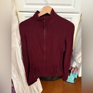 Lululemon Define Jacket in burgundy. Size 6